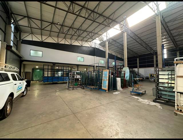3,456.80M² WAREHOUSE TO LET IN COSMO BUSINESS PARK